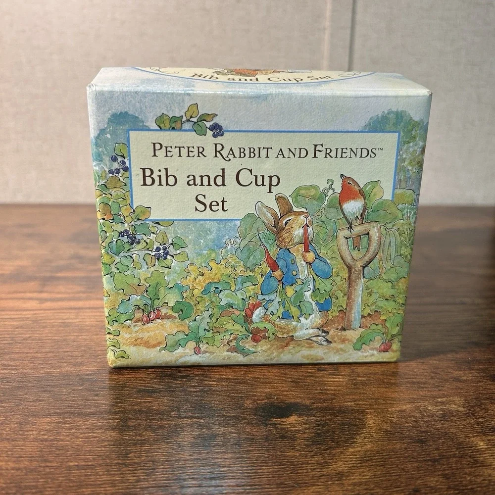 VTG Peter Rabbit New in the Box Vinyl Bib Two-Handled Plastic Sippy Cup Set Eden
